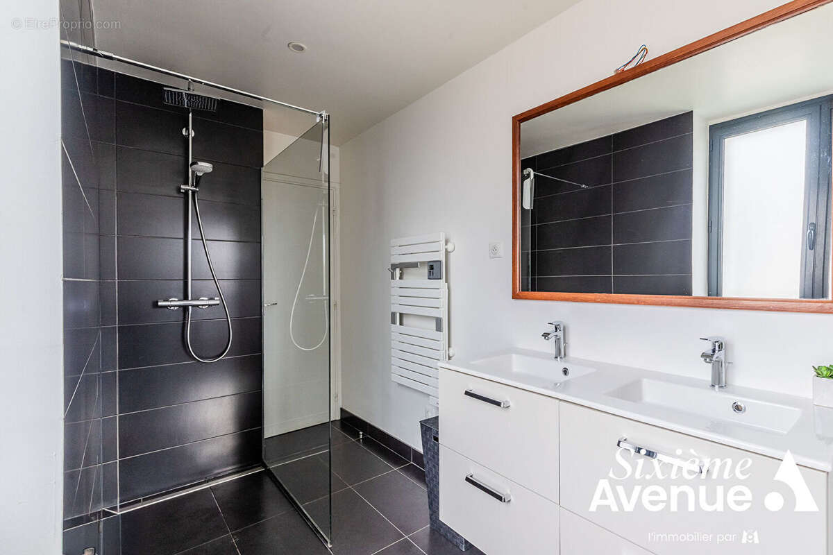 Maison à SAINTE-GENEVIEVE-DES-BOIS