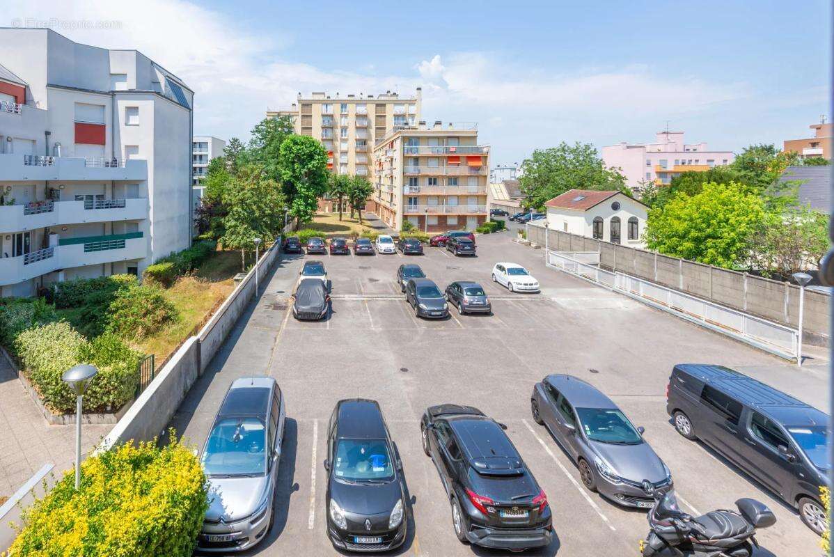 Appartement à LIVRY-GARGAN