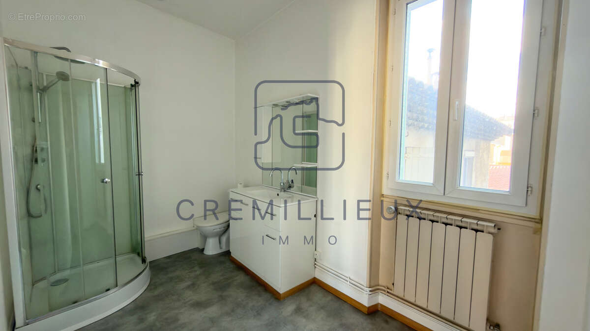 Appartement à GUILHERAND-GRANGES