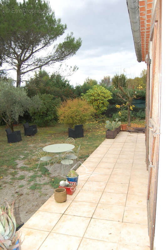 Maison à RIBAUTE-LES-TAVERNES