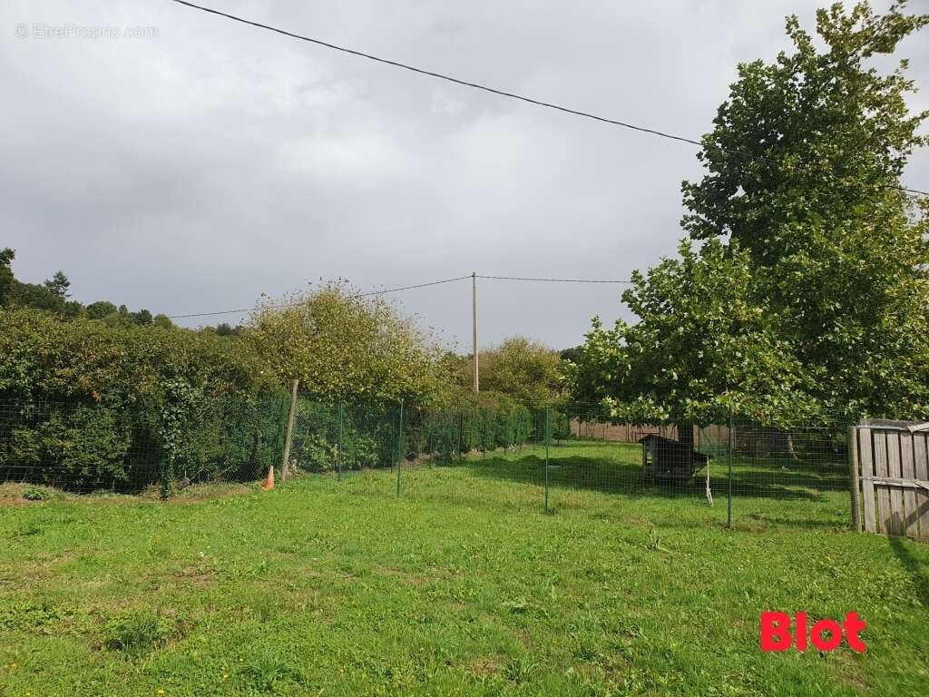 Maison à SAINT-MARC-LE-BLANC