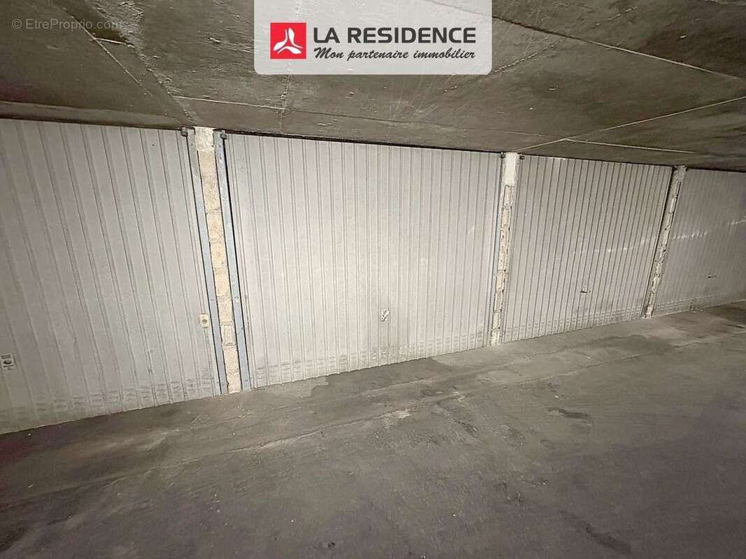 Parking à EPINAY-SUR-SEINE