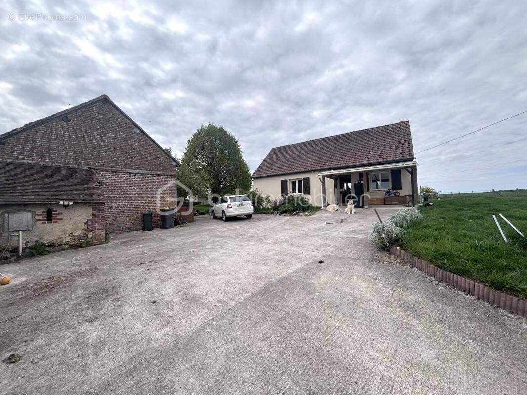 Maison à SAINT-LAURENT-EN-GATINES