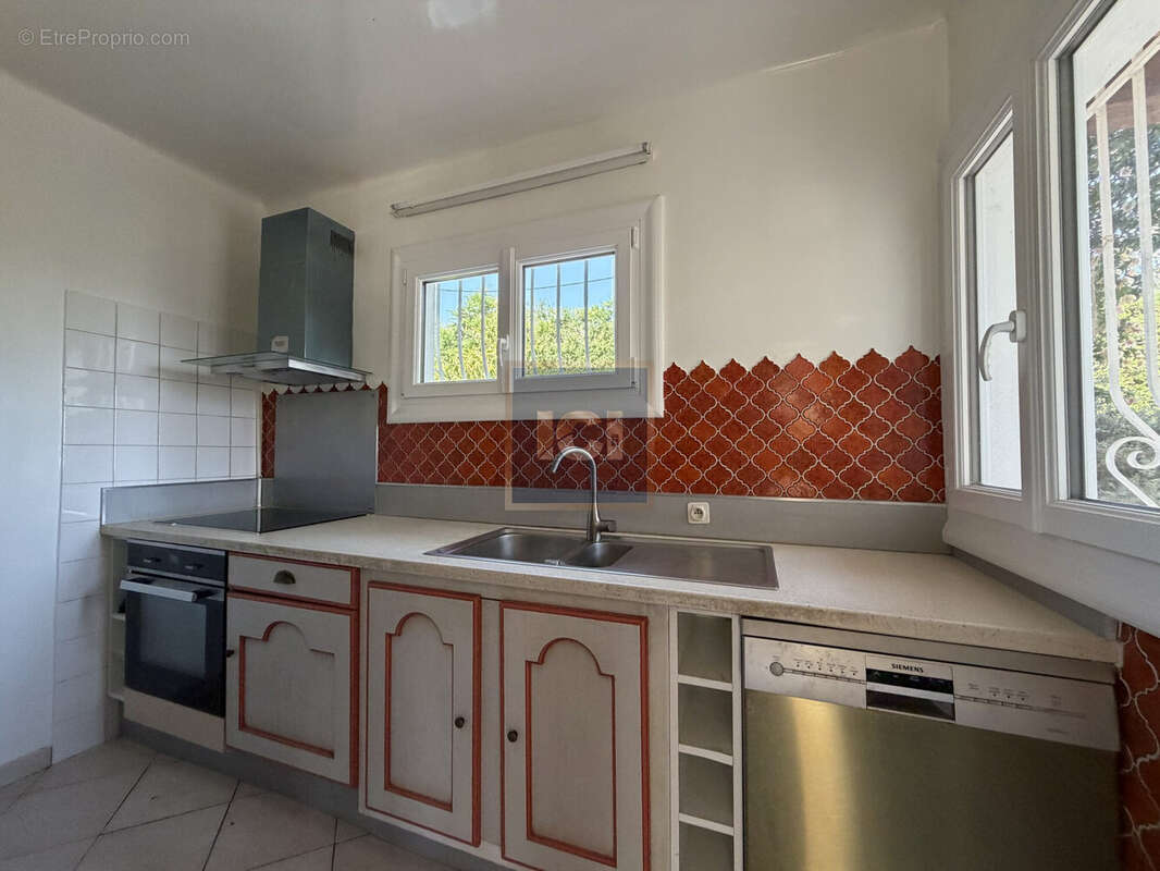 Maison 175 m² à Grimaud  - photo 7