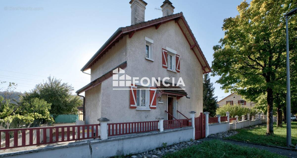 Maison à BELLEGARDE-SUR-VALSERINE