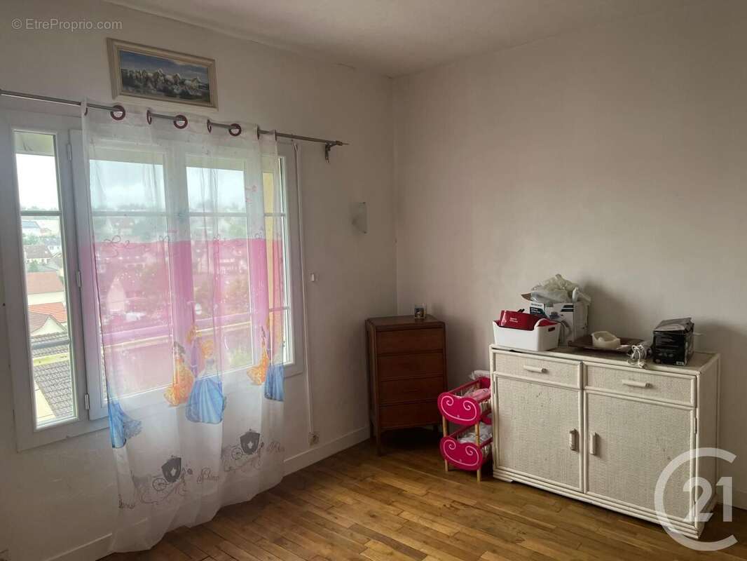 Maison à MARLY-LA-VILLE