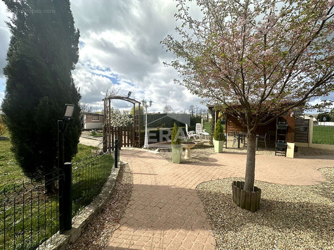 Maison à VARENNES-SUR-SEINE