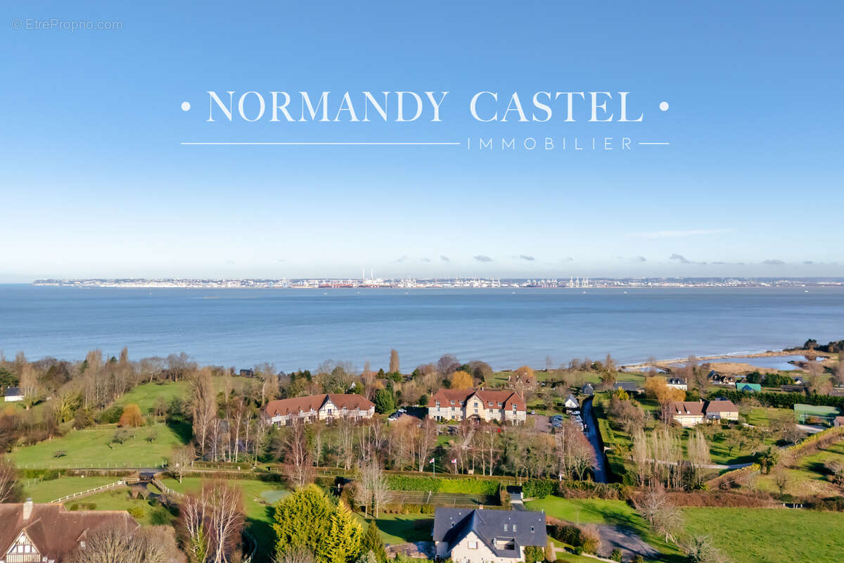 Maison à CRICQUEBOEUF