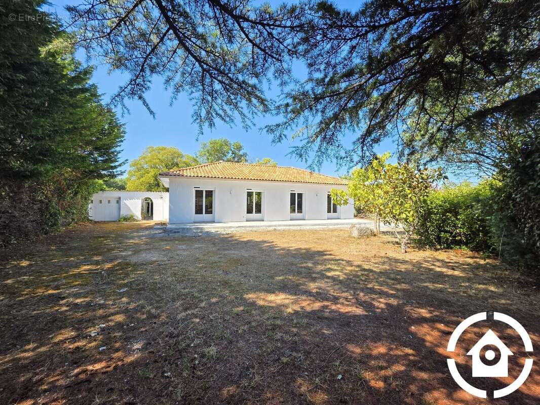 Maison 84 m² à Gensac-La-Pallue  - photo 5