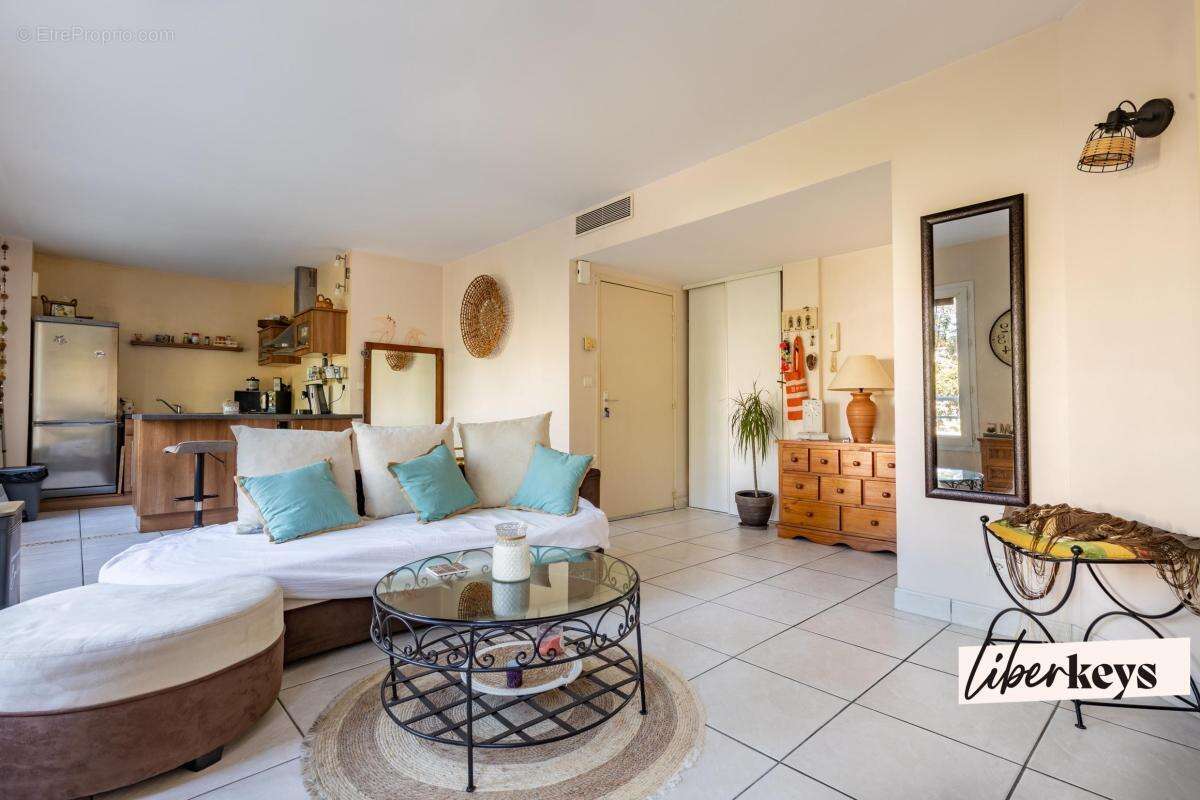 Appartement à SAINT-SEBASTIEN-SUR-LOIRE