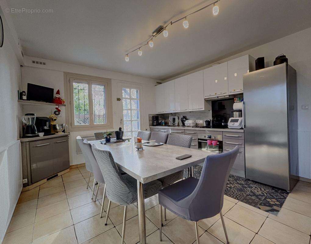 Maison à MARSANNAY-LA-COTE