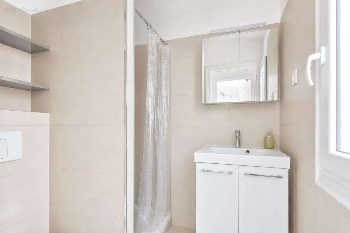 2P de 25 m² loué, au calme à Paris 7e - photo 3