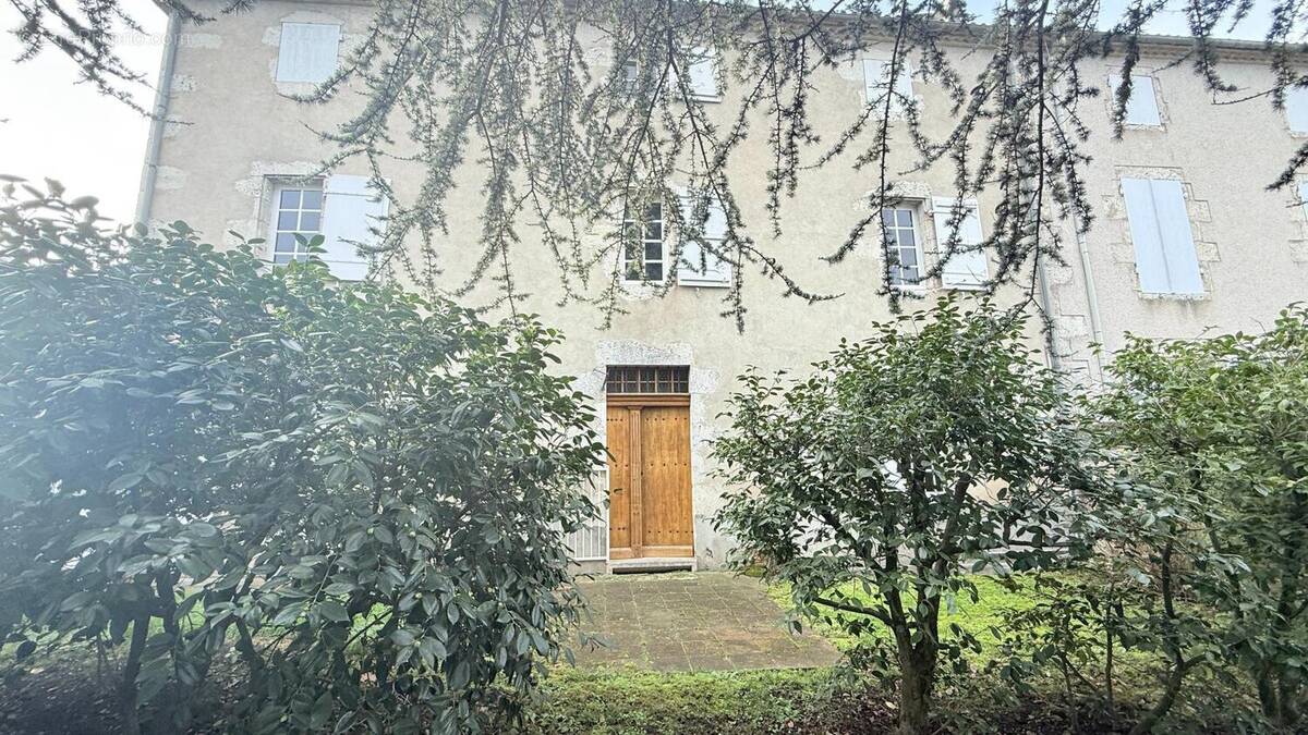 Photo 1 - Maison à AIGUILLON