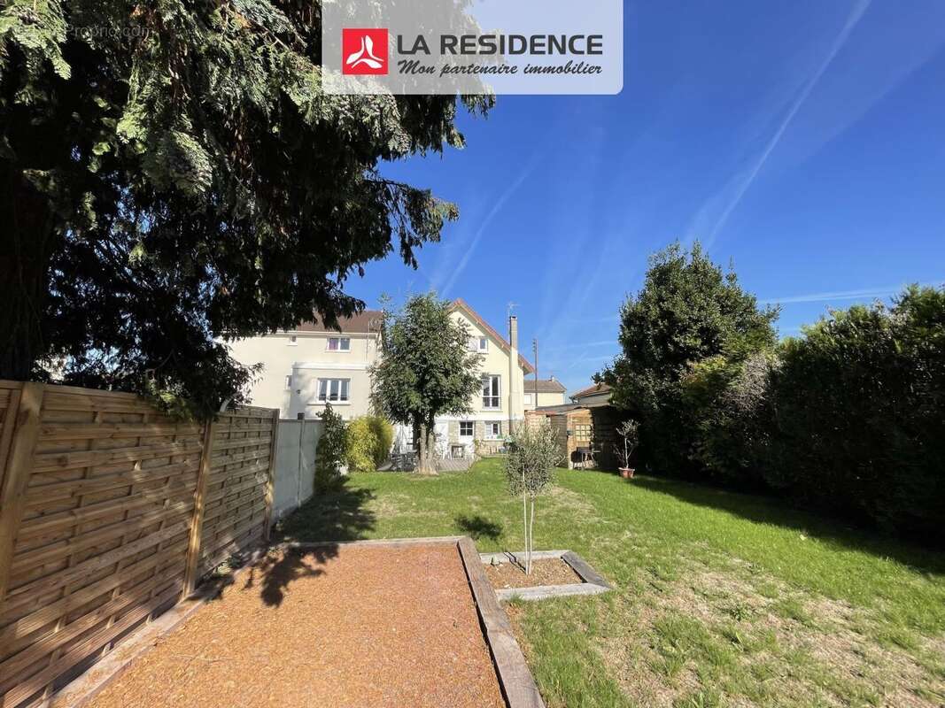 Maison à MONTIGNY-LES-CORMEILLES