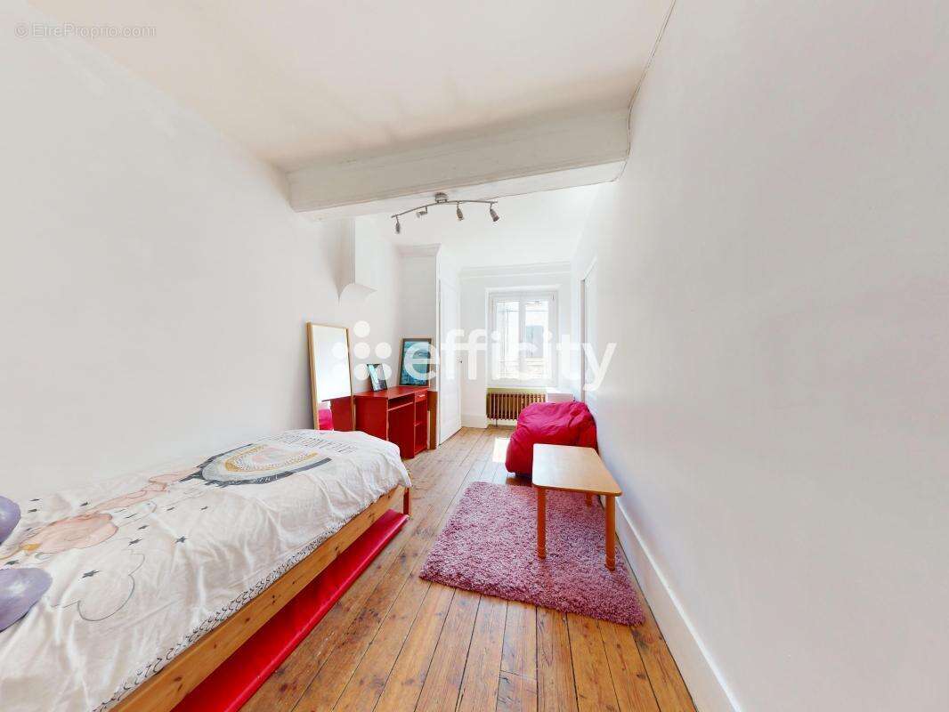 Appartement à MIRIBEL