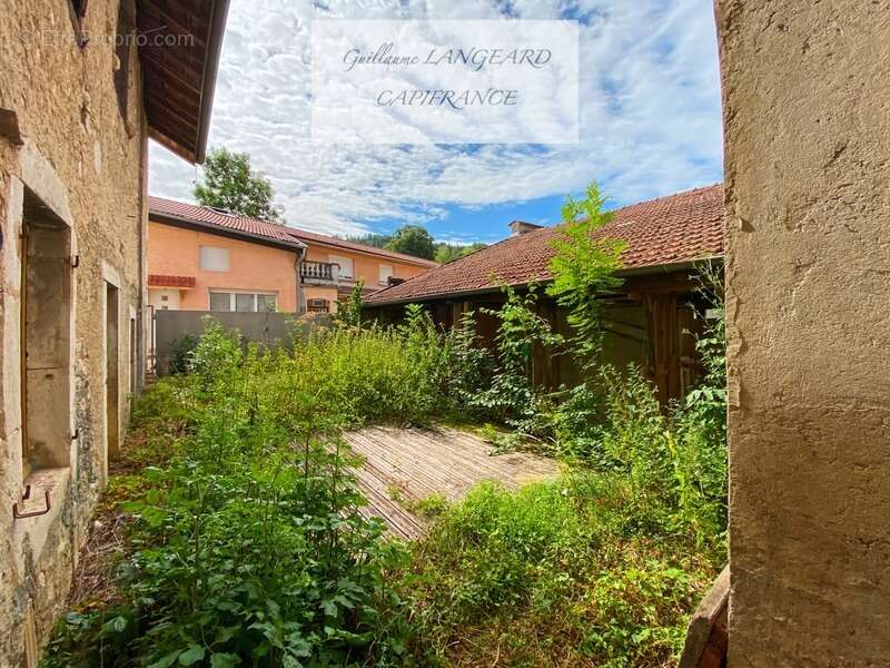 Maison à OYONNAX