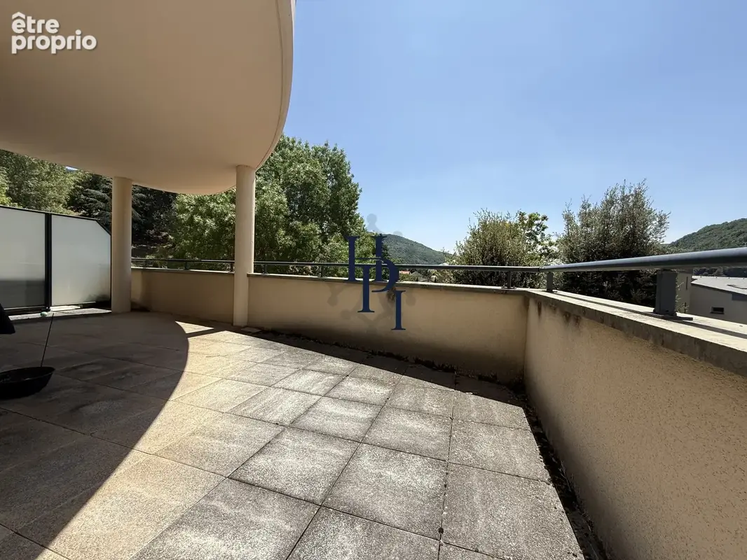 Vente appartement avec ascenseur et garage Saint  Affrique - photo 9