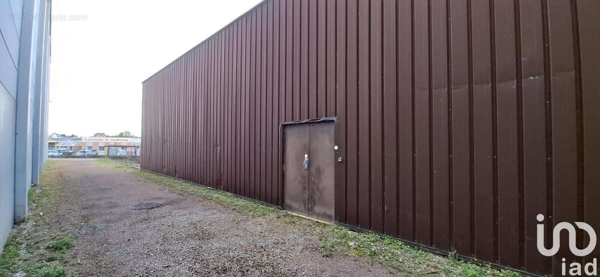 Photo 6 - Commerce à PONT-SAINTE-MARIE