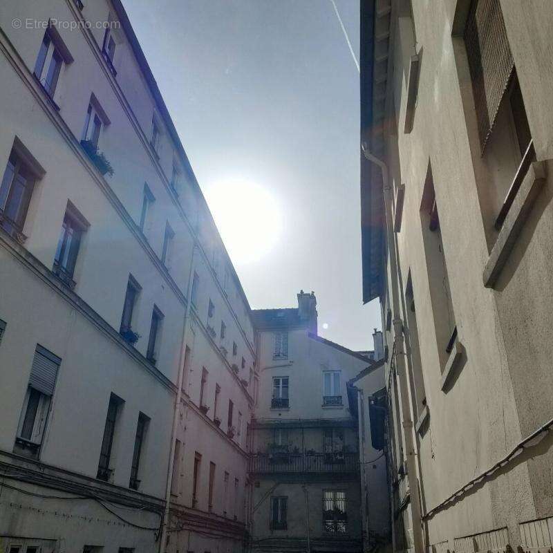 Studio de charme refait à neuf- Faubourg Saint-Antoine-vendu loué- - photo 15