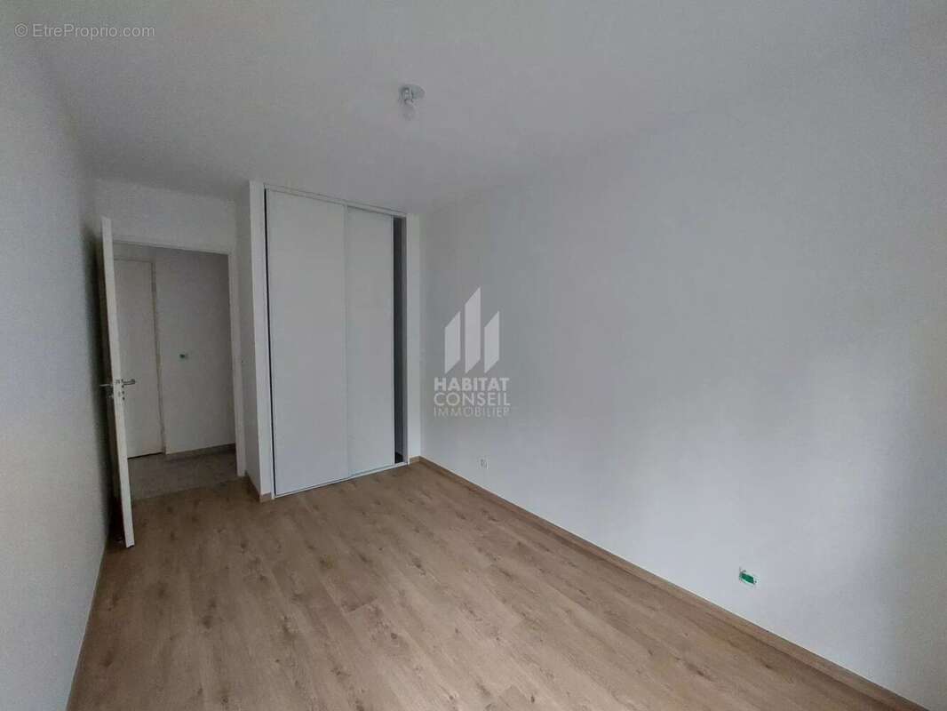 Appartement à SAINT-MARTIN-D'HERES