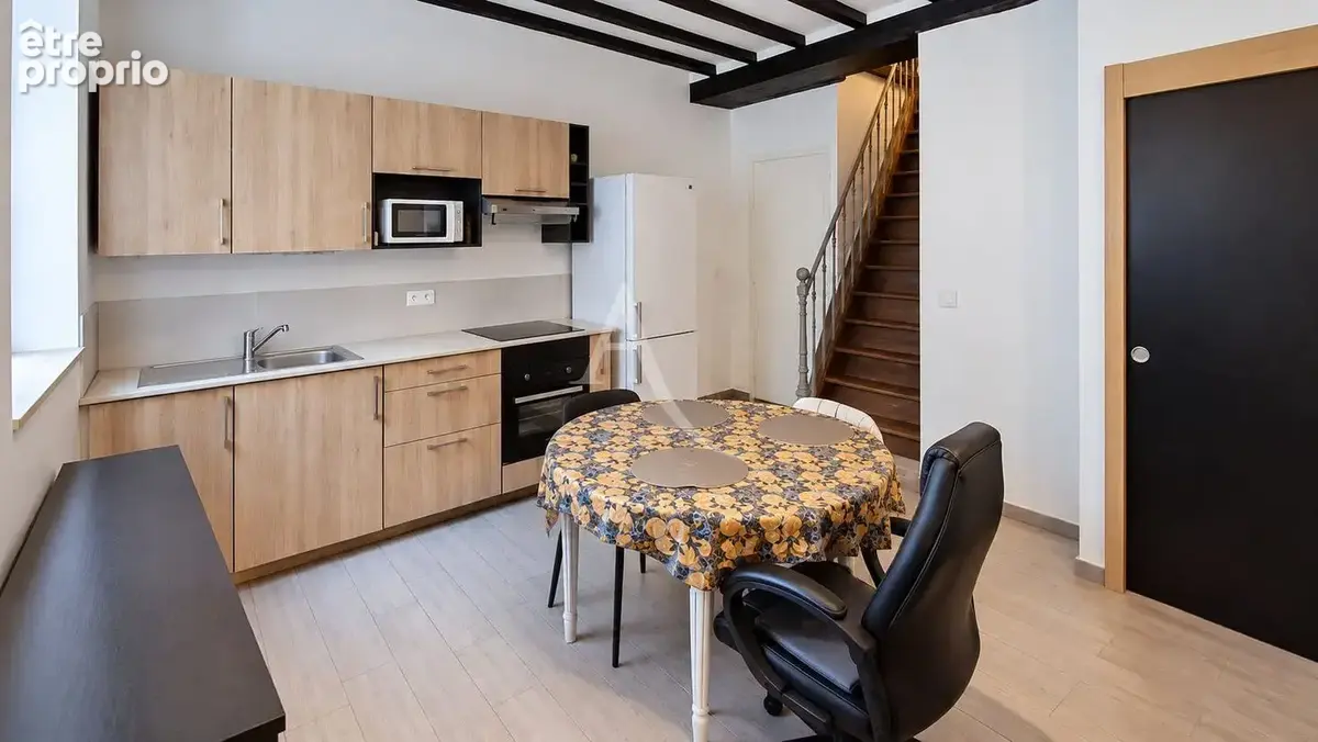 Immeuble rénové avec potentiel - Étriché Bourg - Exclusivité - photo 3