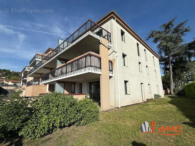 Appartement 97 m² à Saint-Priest-En-Jarez  - photo 9