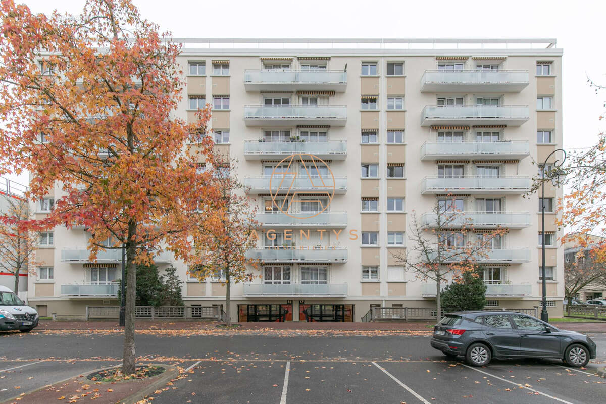 Appartement à SAINT-MAUR-DES-FOSSES