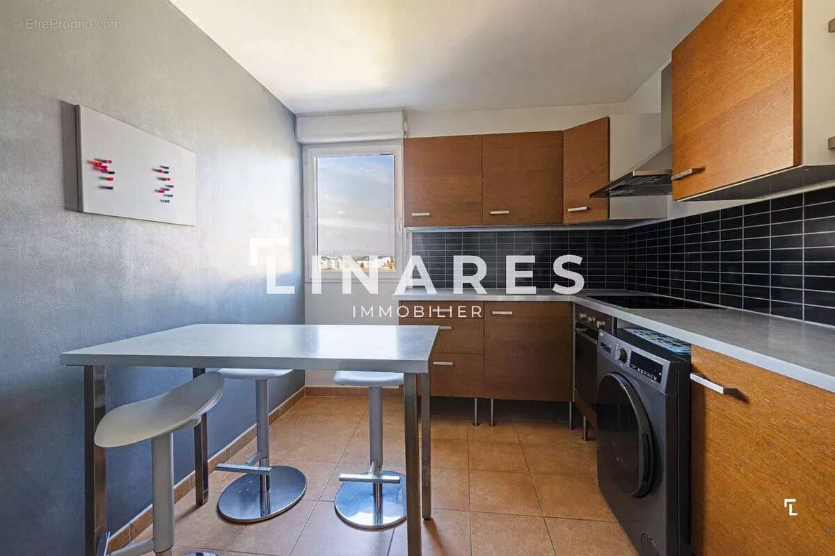 Appartement à MARSEILLE-9E