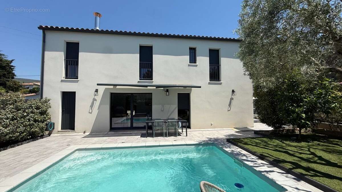 Maison à vendre 4 pièces CEYRESTE (13) - photo 7