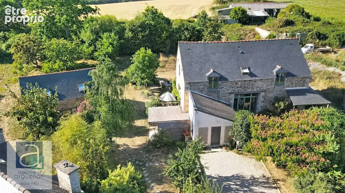 Maison à LANVALLAY