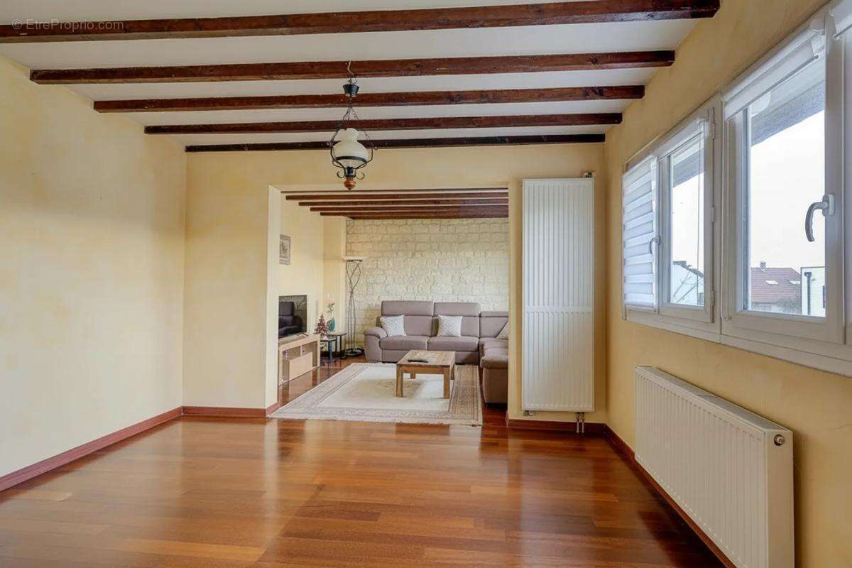 Appartement à BOIS-D'ARCY