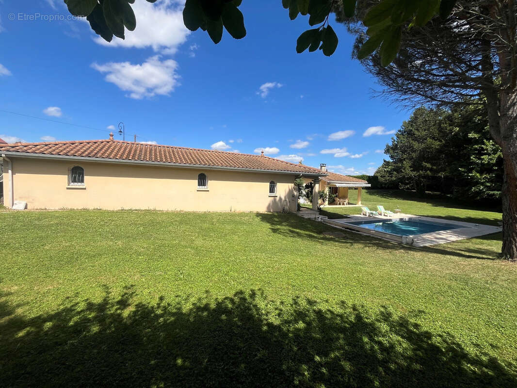 Maison à LACHASSAGNE
