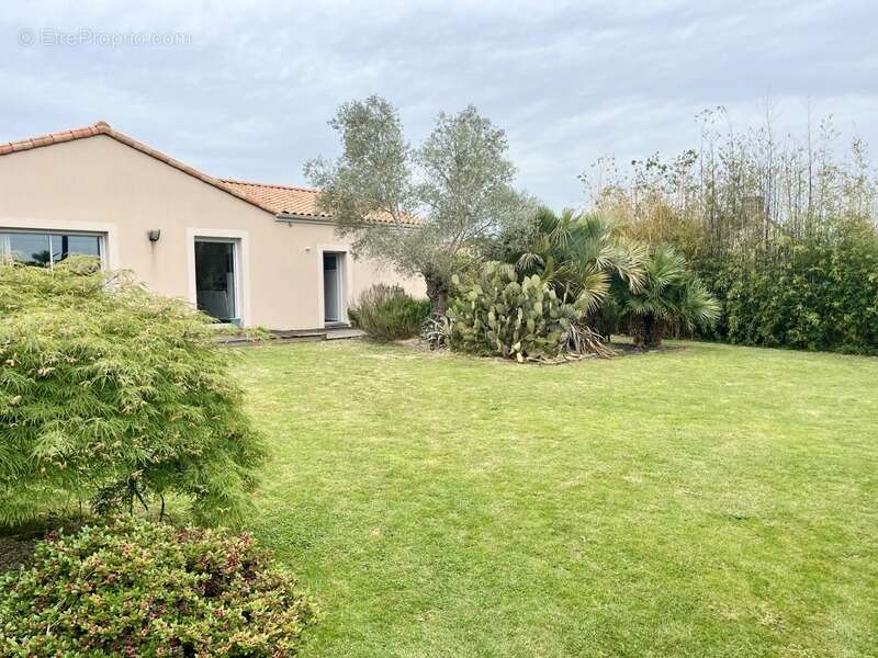 Maison à ROCHESERVIERE