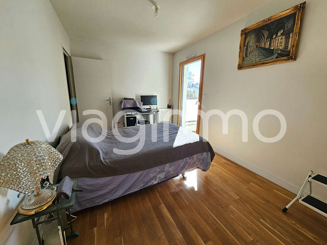 Appartement à LYON-8E