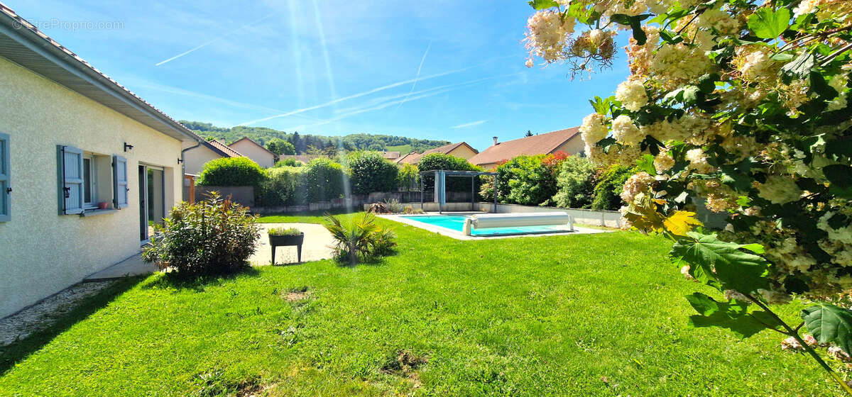 Maison à MONTFERRAT