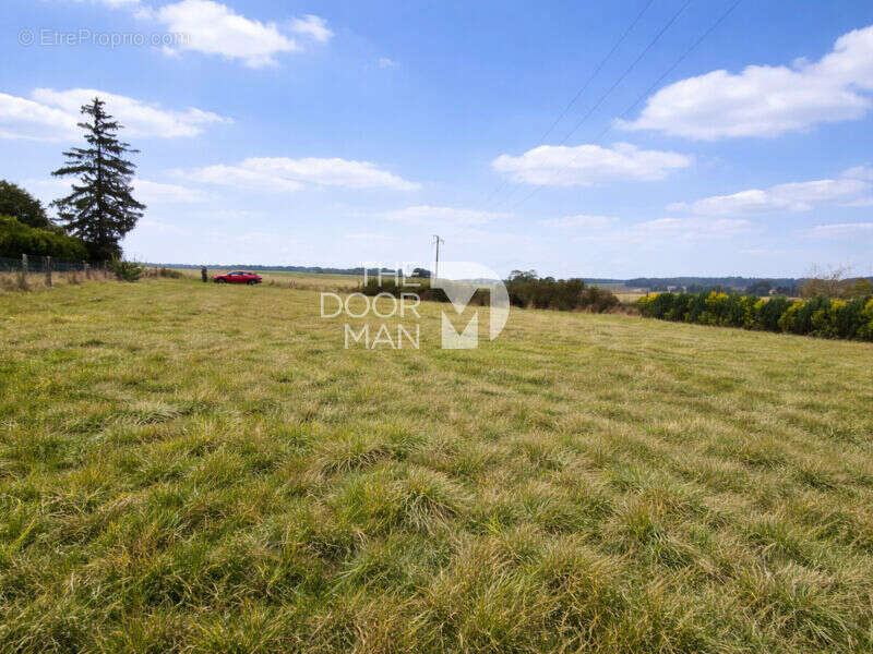 Terrain à BIESLES
