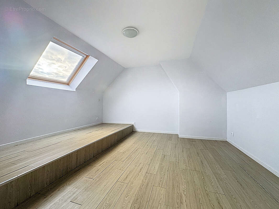 Maison à MONTMIRAIL