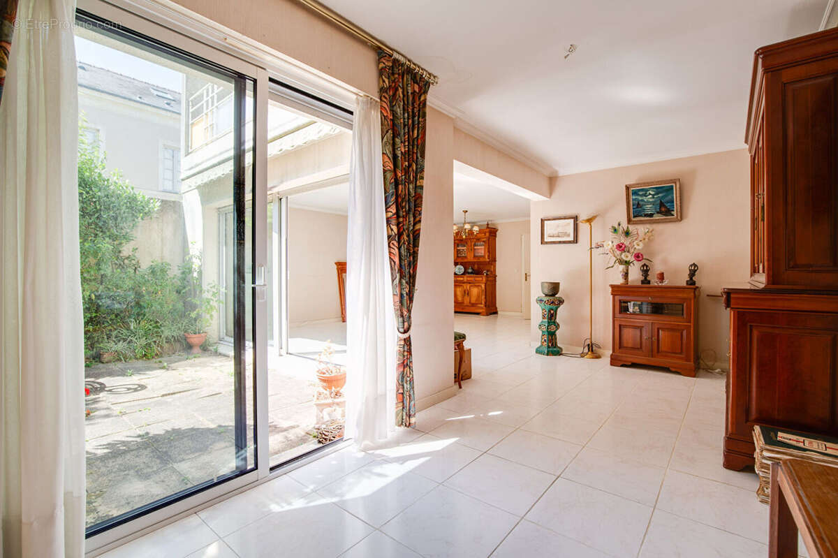 A vendre maison familiale nantes  jardin des plantes avec garage et patio - photo 3