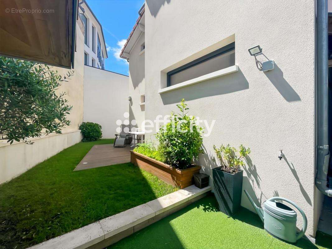 Maison 150 m² à Chaville  - photo 3