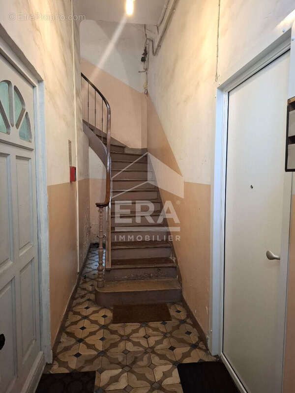 Appartement à MARSEILLE-5E
