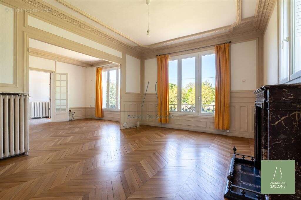 Maison à LE VESINET