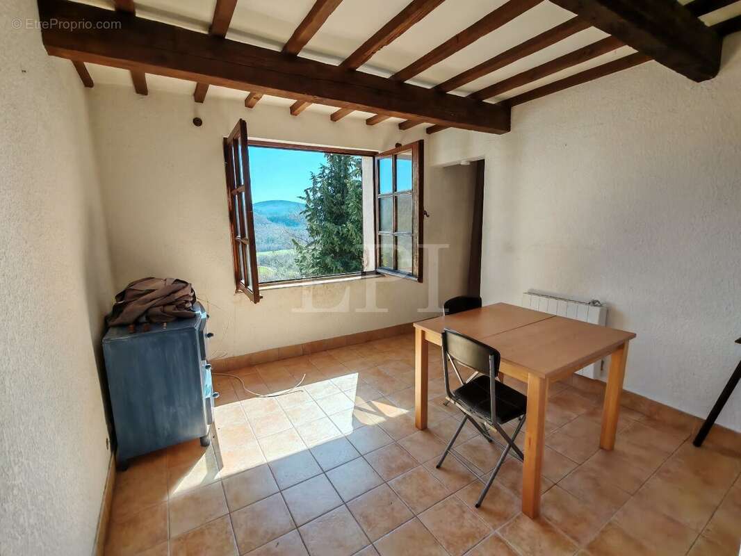 Appartement à VIENS