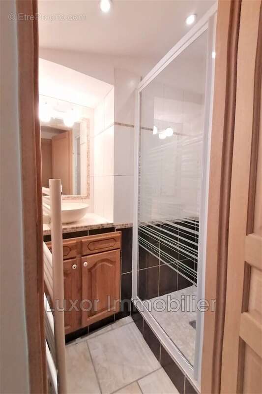 Appartement à CUCURON