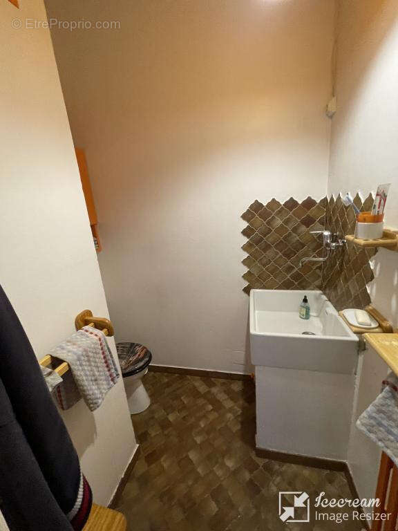 Commerce à VILLENEUVE-LOUBET