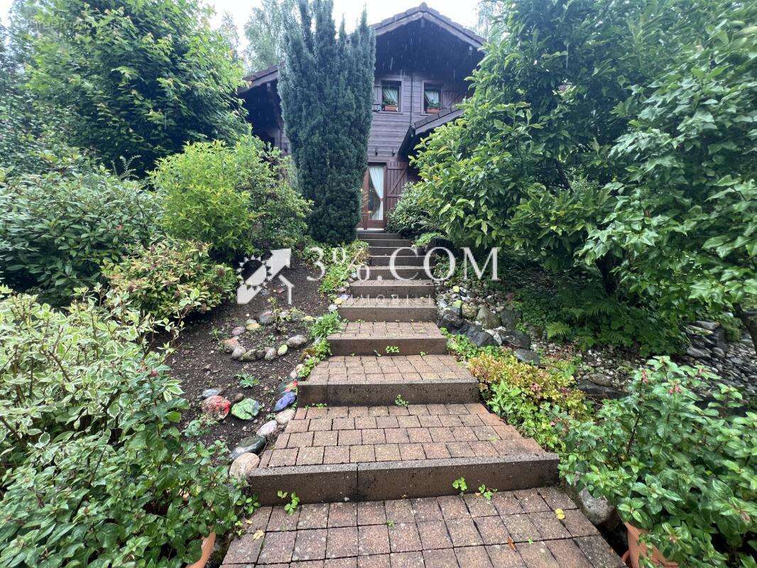 Maison à SAINT-MAURICE-SUR-MOSELLE