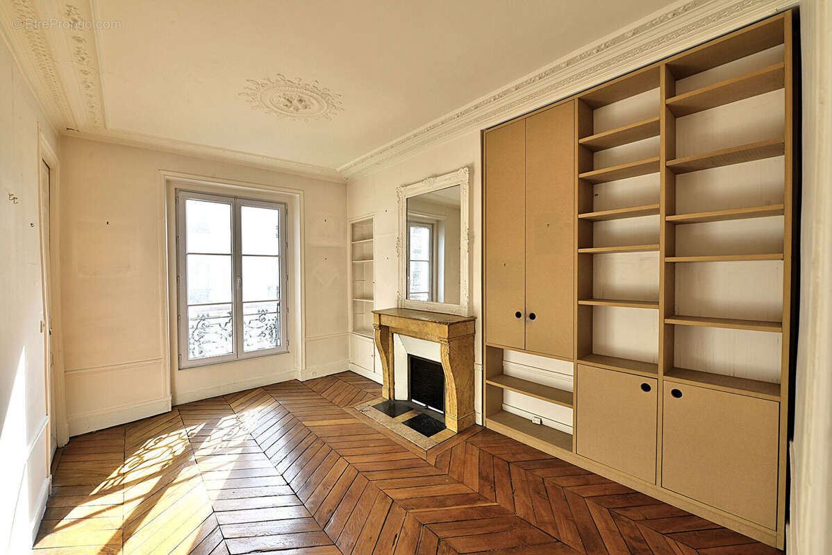 Appartement à PARIS-9E
