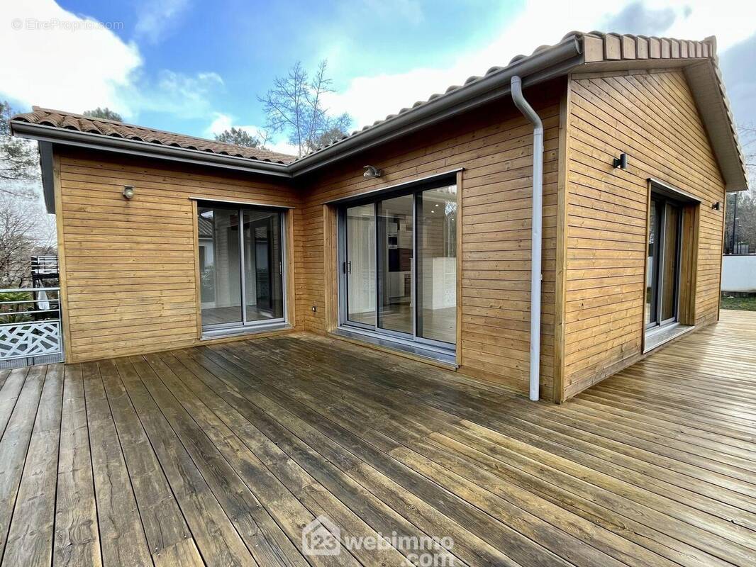 Maison à LE PIAN-MEDOC