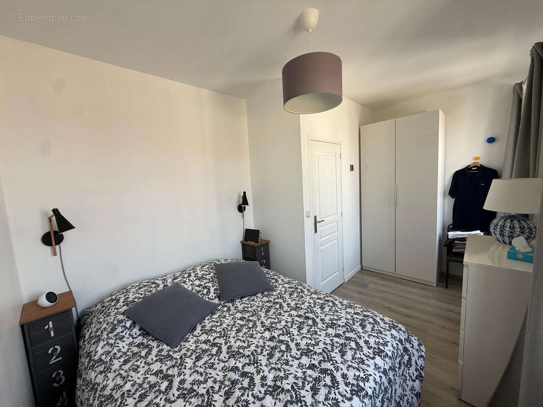 Maison à LA QUEUE-LES-YVELINES