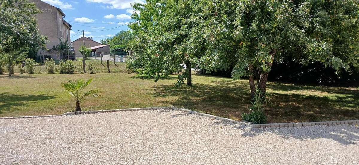 Maison à ANCHENONCOURT-ET-CHAZEL