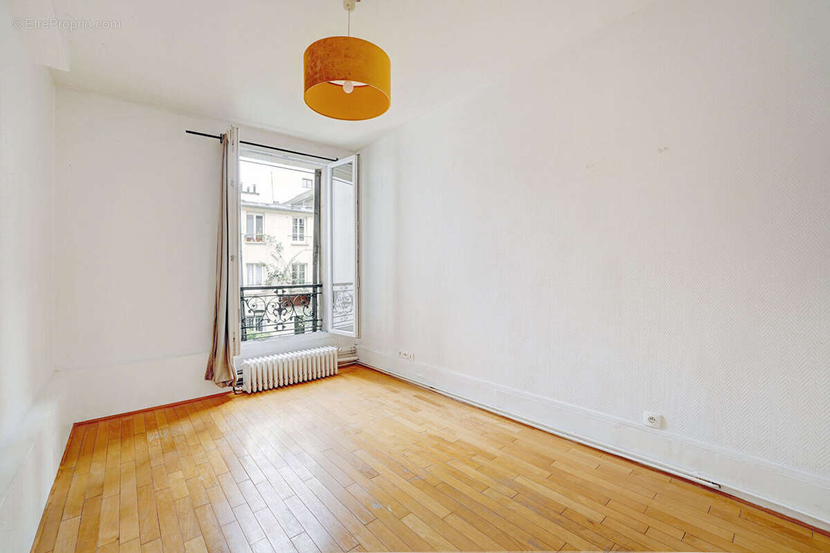 Appartement à PARIS-20E